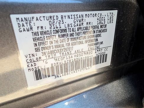 Used 2025 Nissan Sentra SV FWD image 32