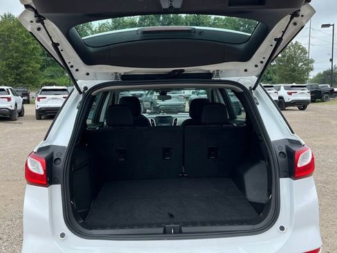Used 2021 Chevrolet Equinox LS image 22