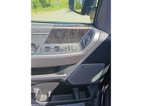 New 2025 Ford F350 Lariat w/ Lariat Ultimate Package image 40