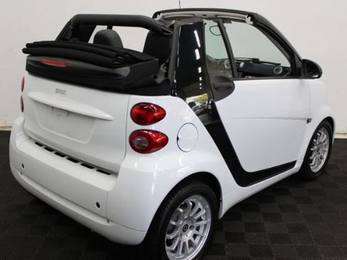 Used 2012 smart fortwo passion RWD image 6