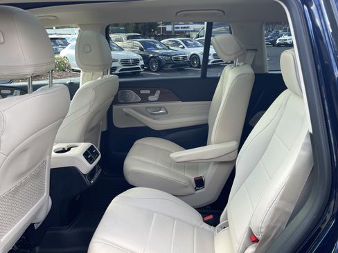 Certified 2022 Mercedes-Benz GLS 450 4MATIC image 32
