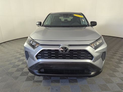 Used 2022 Toyota RAV4 LE image 4