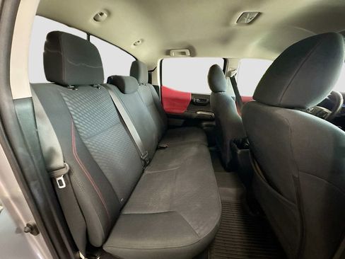 Used 2020 Toyota Tacoma SR5 RWD image 27