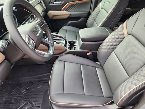 Certified 2026 GMC Canyon Denali image 13