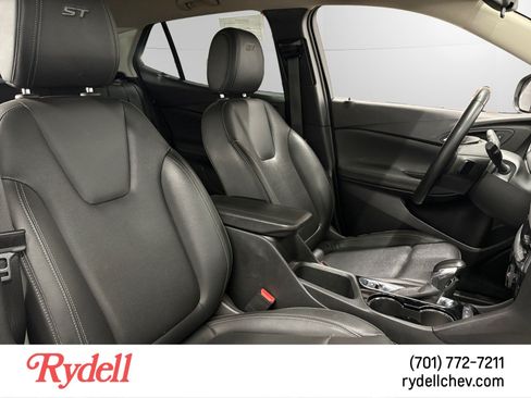Used 2024 Buick Encore GX Sport Touring AWD/4WD image 16