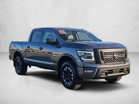 Used 2021 Nissan Titan PRO-4X w/ Pro-4x Utility Package image 3