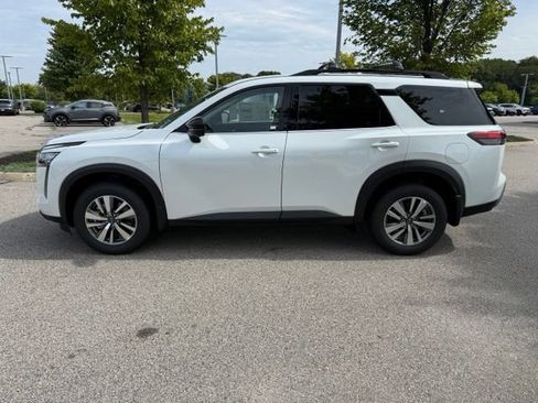 New 2026 Nissan Pathfinder SL AWD/4WD image 8
