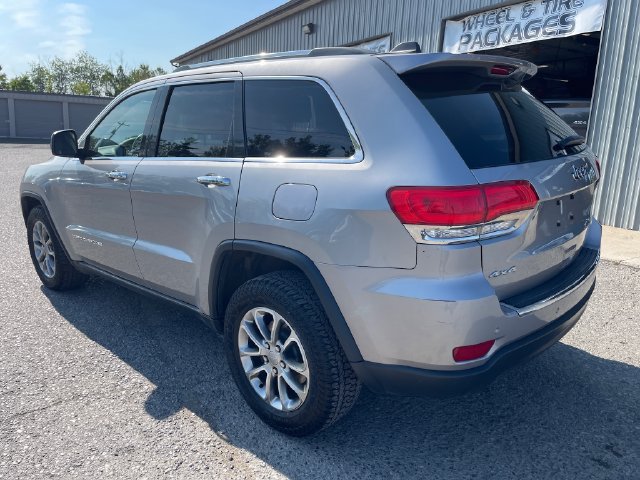 Used 2015 Jeep Grand Cherokee Limited w/ Luxury Group II AWD/4WD image 5