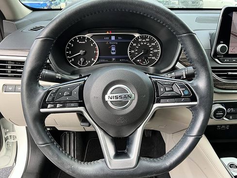 Used 2022 Nissan Altima 2.5 SL FWD image 15