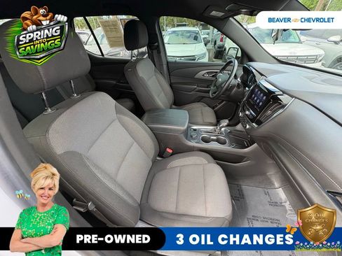Used 2023 Chevrolet Traverse LT AWD/4WD image 24