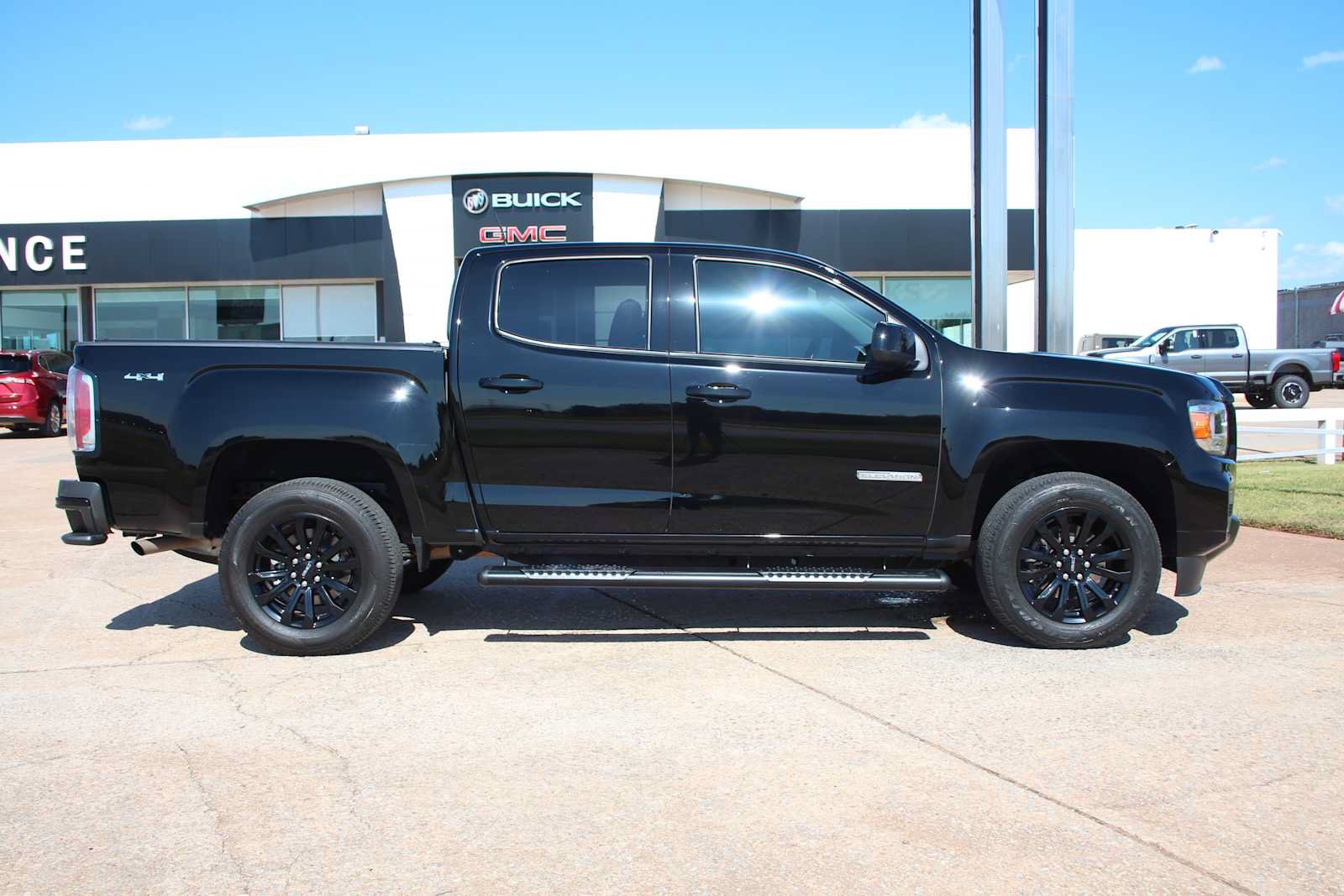 Used 2022 GMC Canyon Elevation w/ Elevation Premium Package AWD/4WD image 17