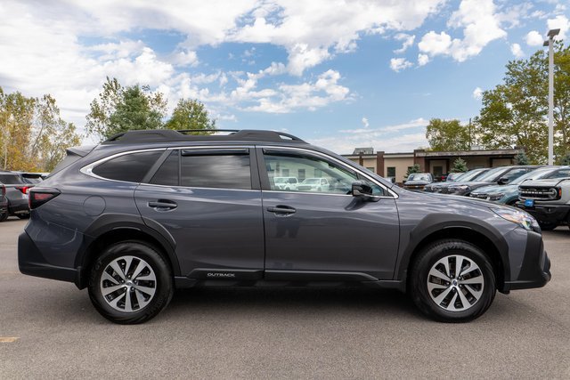 Used 2025 Subaru Outback Premium AWD/4WD image 5
