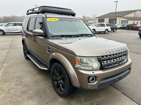 Used 2016 Land Rover LR4 HSE image 3