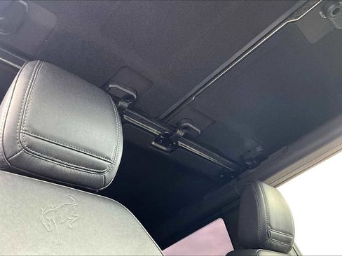 Certified 2024 Ford Bronco Black Diamond image 12