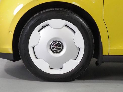 Used 2025 Volkswagen ID. Buzz 1st Edition image 50