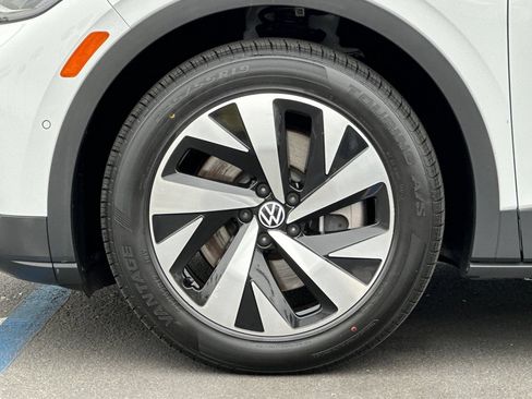 Used 2023 Volkswagen ID.4 Pro RWD image 28