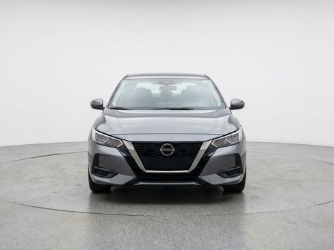 Used 2025 Nissan Sentra SV image 2