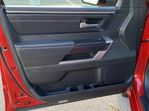 Used 2025 Toyota Sequoia Platinum image 11