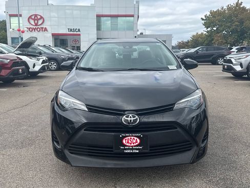Used 2017 Toyota Corolla LE image 6