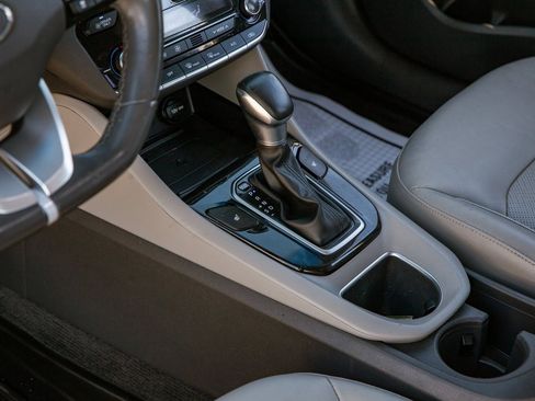 Used 2018 Hyundai Ioniq Limited w/ Limited Ultimate Package 03 image 14