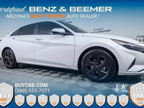 Used 2022 Hyundai Elantra SEL image 1