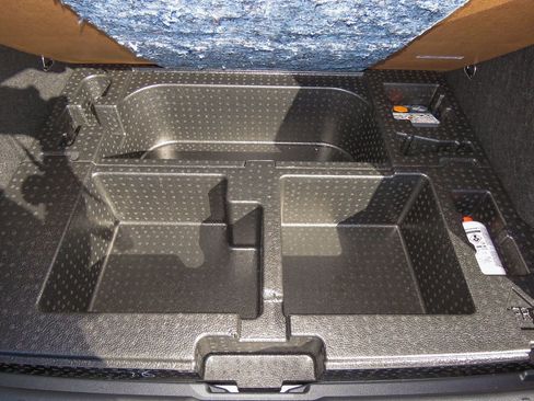 Certified 2025 Nissan Kicks SV image 26