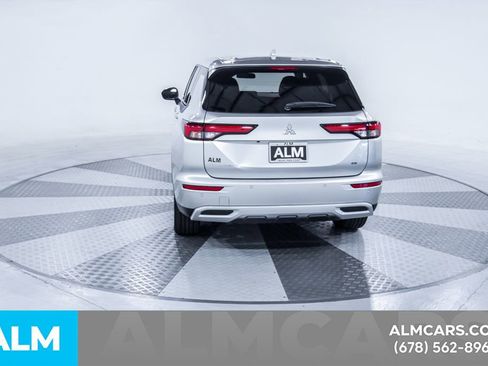 Used 2024 Mitsubishi Outlander SE image 8