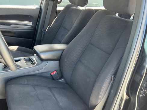 Used 2018 Dodge Durango SXT AWD/4WD image 4