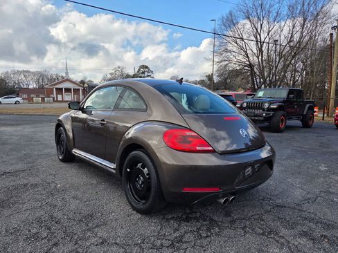 Used 2014 Volkswagen Beetle 1.8T image 5