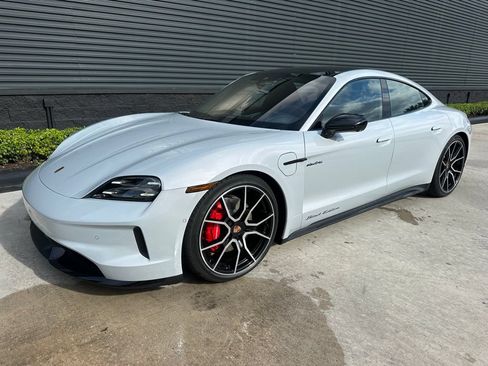 Used 2026 Porsche Taycan 4S AWD/4WD image 7