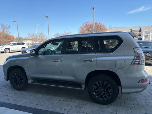 Used 2020 Lexus GX 460 Premium w/ Premium Package image 30