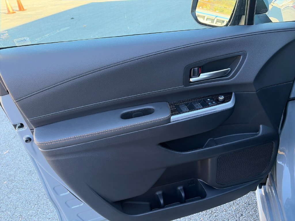 New 2026 Toyota Sienna XLE Woodland Edition AWD/4WD image 11