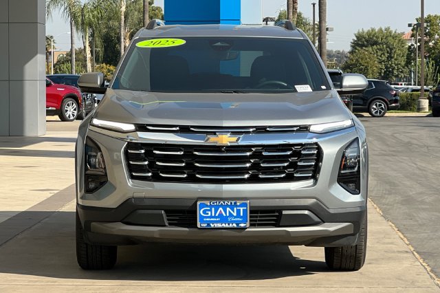 Used 2025 Chevrolet Equinox LT w/ Convenience Package II FWD image 9
