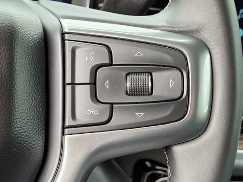 Used 2025 Chevrolet Silverado 2500 LT AWD/4WD image 25