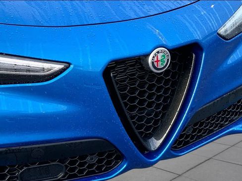 Used 2023 Alfa Romeo Stelvio Veloce AWD/4WD image 57