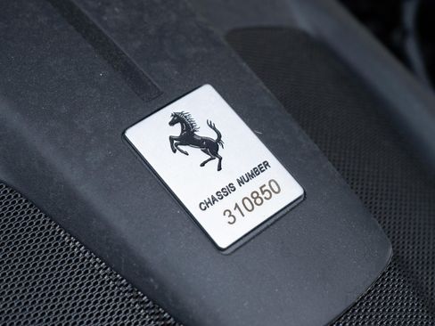 Used 2024 Ferrari Roma Spider RWD image 15