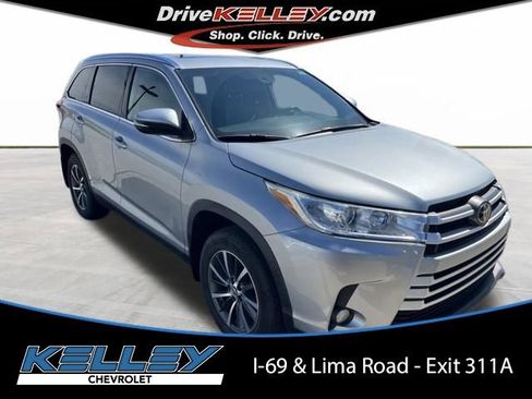 Used 2019 Toyota Highlander XLE AWD/4WD image 1