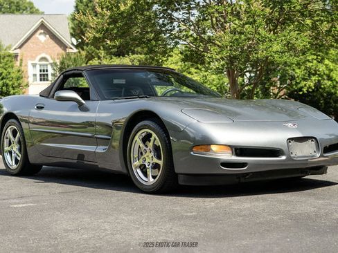 Used 2003 Chevrolet Corvette Convertible w/ Preferred Equipment Group1 RWD image 12