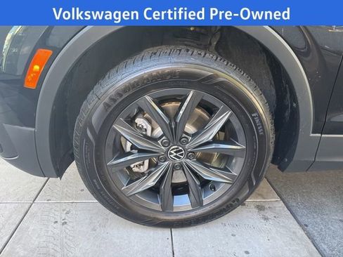 Certified 2024 Volkswagen Tiguan SE w/ Panoramic Sunroof Package image 12