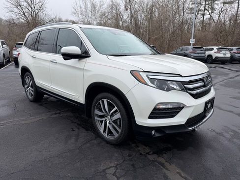 Used 2016 Honda Pilot Touring image 4