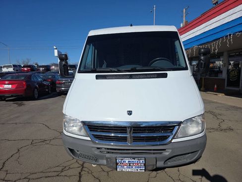 Used 2005 Dodge Sprinter 2500 image 4