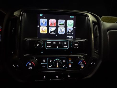 Certified 2018 Chevrolet Silverado 1500 LT w/ All Star Edition image 17