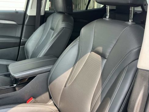 Used 2024 Buick Envision Preferred AWD/4WD image 33