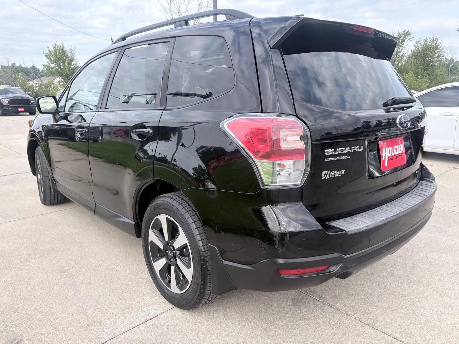 Used 2018 Subaru Forester 2.5i Premium AWD/4WD image 6