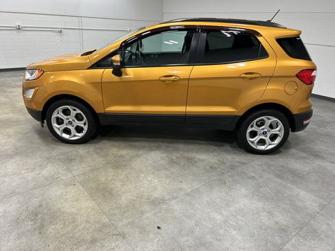Used 2021 Ford EcoSport SE w/ SE Convenience Package image 8