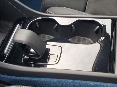 Certified 2023 Volvo C40 P8 Recharge Ultimate image 27