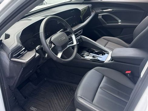 Used 2025 Audi Q5 Premium w/ Convenience Package AWD/4WD image 9