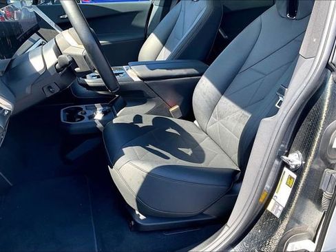 Used 2025 BMW iX xDrive50 image 26