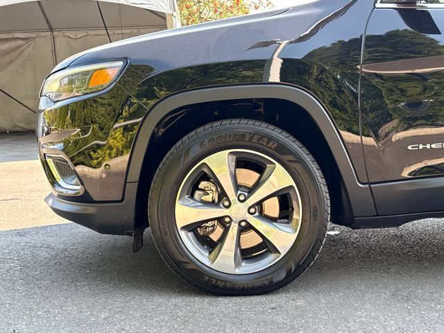 Used 2019 Jeep Cherokee Limited w/ Luxury Group AWD/4WD image 7