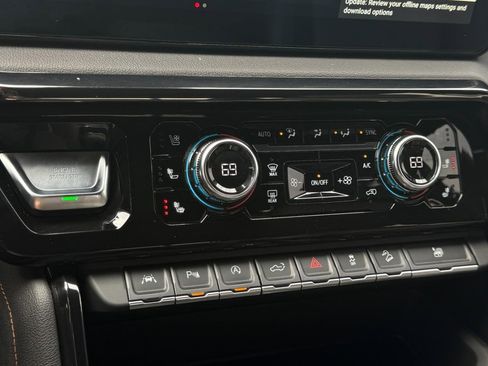 Used 2023 GMC Sierra 1500 AT4 w/ AT4 Premium Package image 41